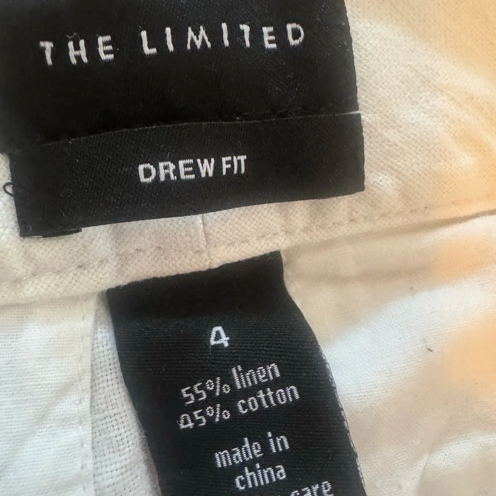 The Limited White Wide-Leg Linen Pants with Patch Pockets - Picture 3 of 8